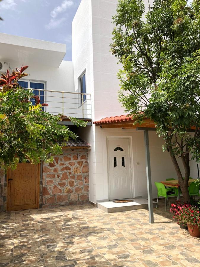 Olympia Guesthouse Ksamil Eksteriør bilde